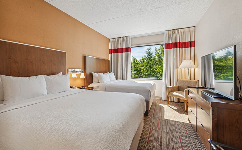 2 queen bed in Raleigh hotel